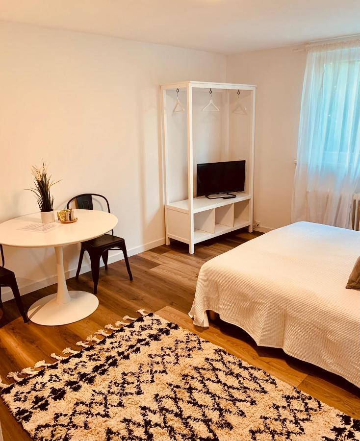 Gaestehaus Zur Uni Klinik Exklusives Apartment Mit Kueche Und Badezimmer Гомбург Екстер'єр фото
